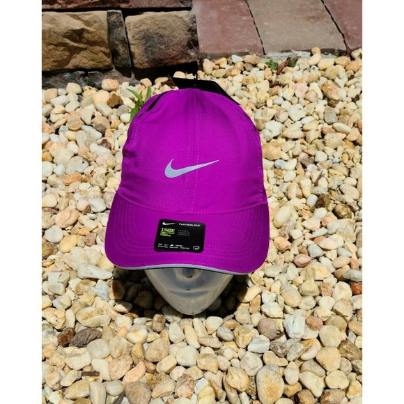 Nike Dri-FIT Aerobill Featherlight Reflective Cap - Picture 2 of 7